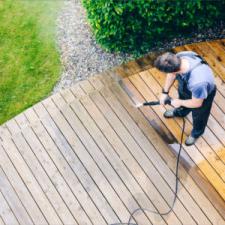 3 Benefits Of Hiring A Pro For Your Deck Washing Needs