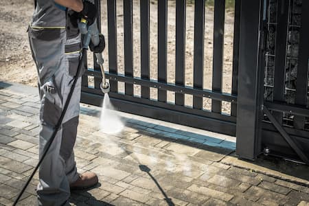 High efficiency pressure washing